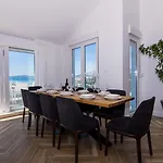 Seafront Luxury Fun Διαμέρισμα *