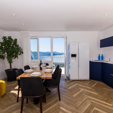 Apartman Seafront Luxury Fun
