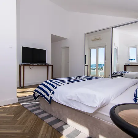 Seafront Luxury Fun Apartman