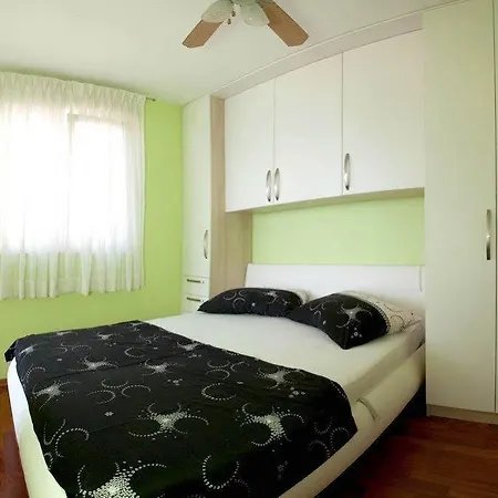 Apartman Seafront Luxury Fun Trogir