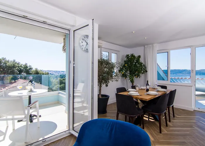 Apartament Seafront Luxury Fun Trogir