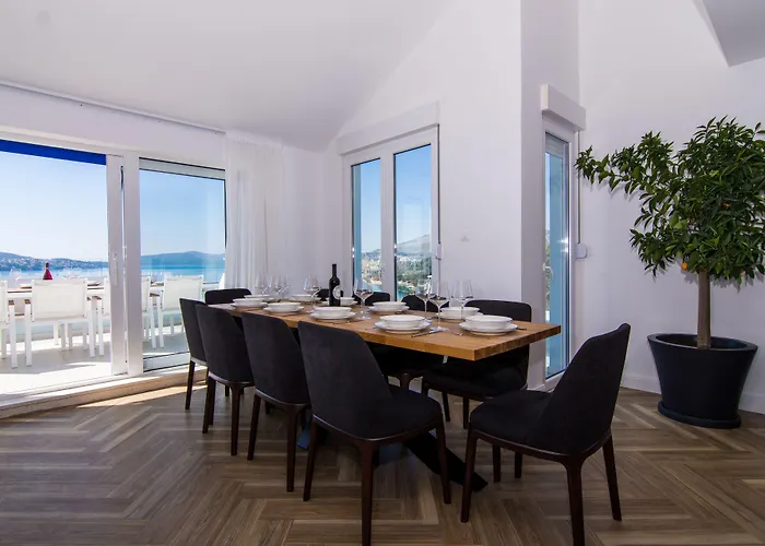 Seafront Luxury Fun Apartament *