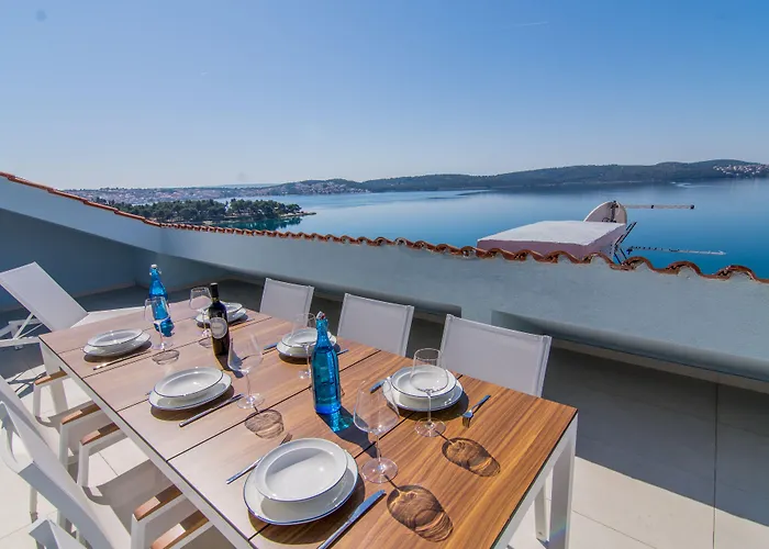 Seafront Luxury Fun * Trogir