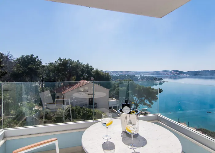 Seafront Luxury Fun Apartament