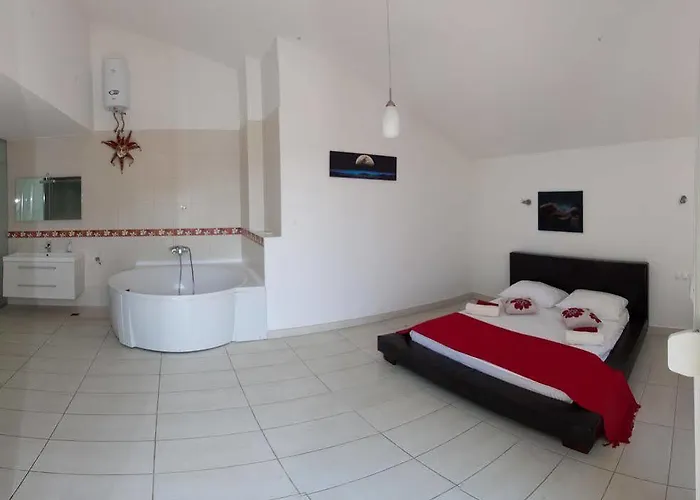 Seafront Luxury Fun Apartament Trogir