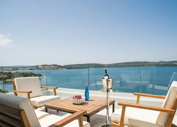Seafront Luxury Fun Apartament Trogir