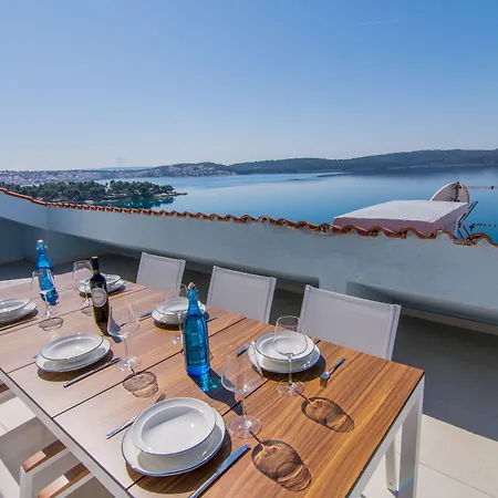 Seafront Luxury Fun * Trogir