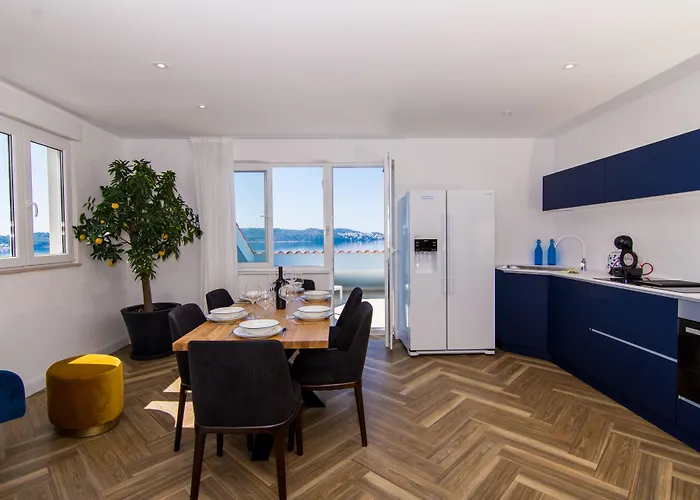 Seafront Luxury Fun *