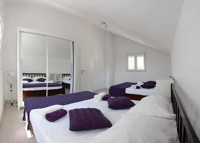 Seafront Luxury Fun *