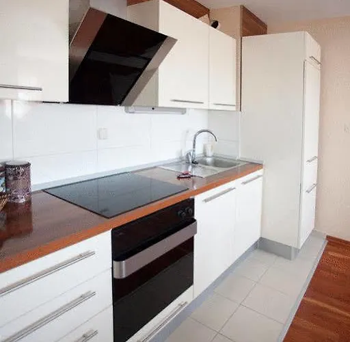 Seafront Luxury Fun * 特罗吉尔