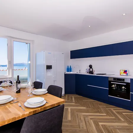 Seafront Luxury Fun Appartement Trogir