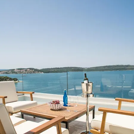 Seafront Luxury Fun Lägenhet Trogir