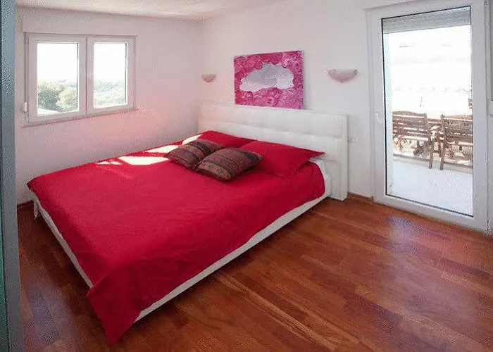 Seafront Luxury Fun *